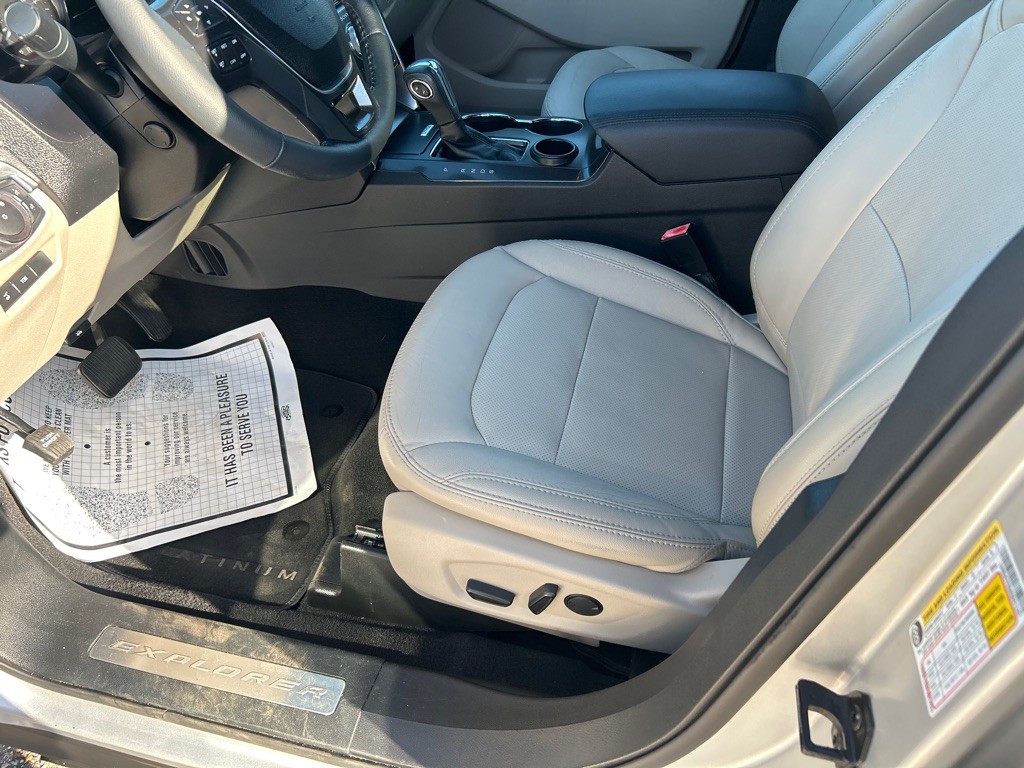 2019 Ford Explorer Image 8
