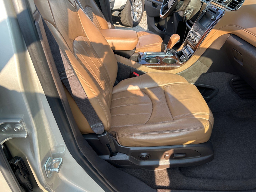 2015 Buick Enclave Image 13