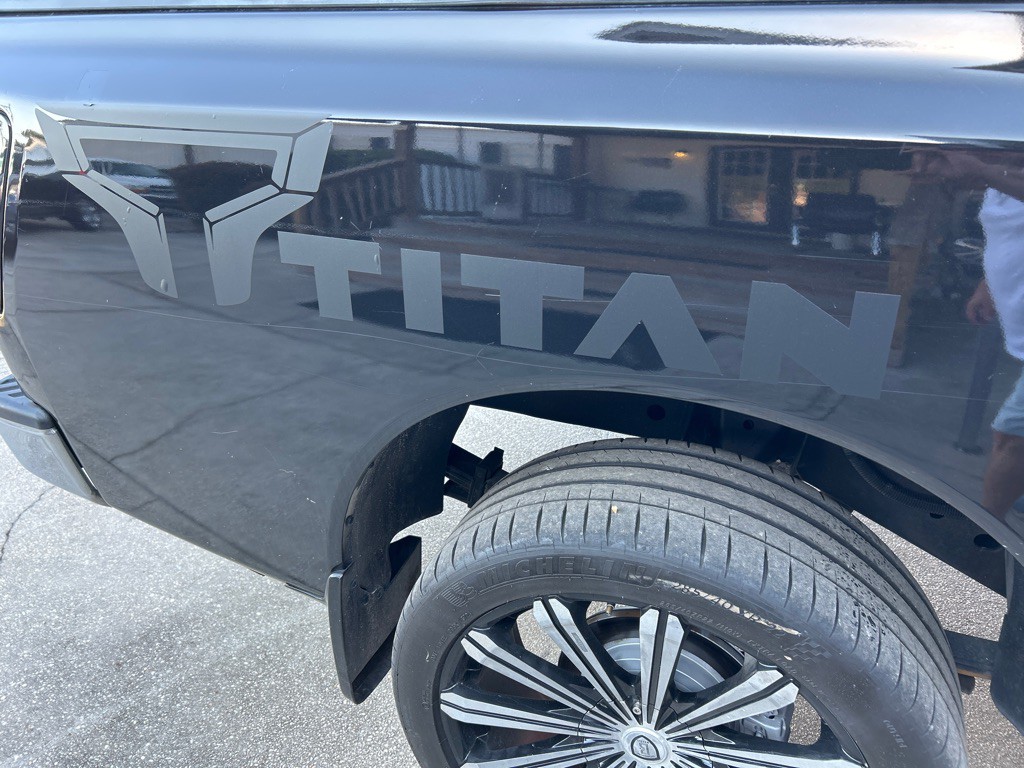 2012 Nissan Titan Image 6