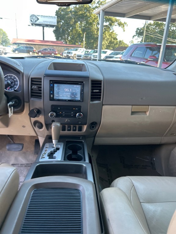 2012 Nissan Titan Image 12