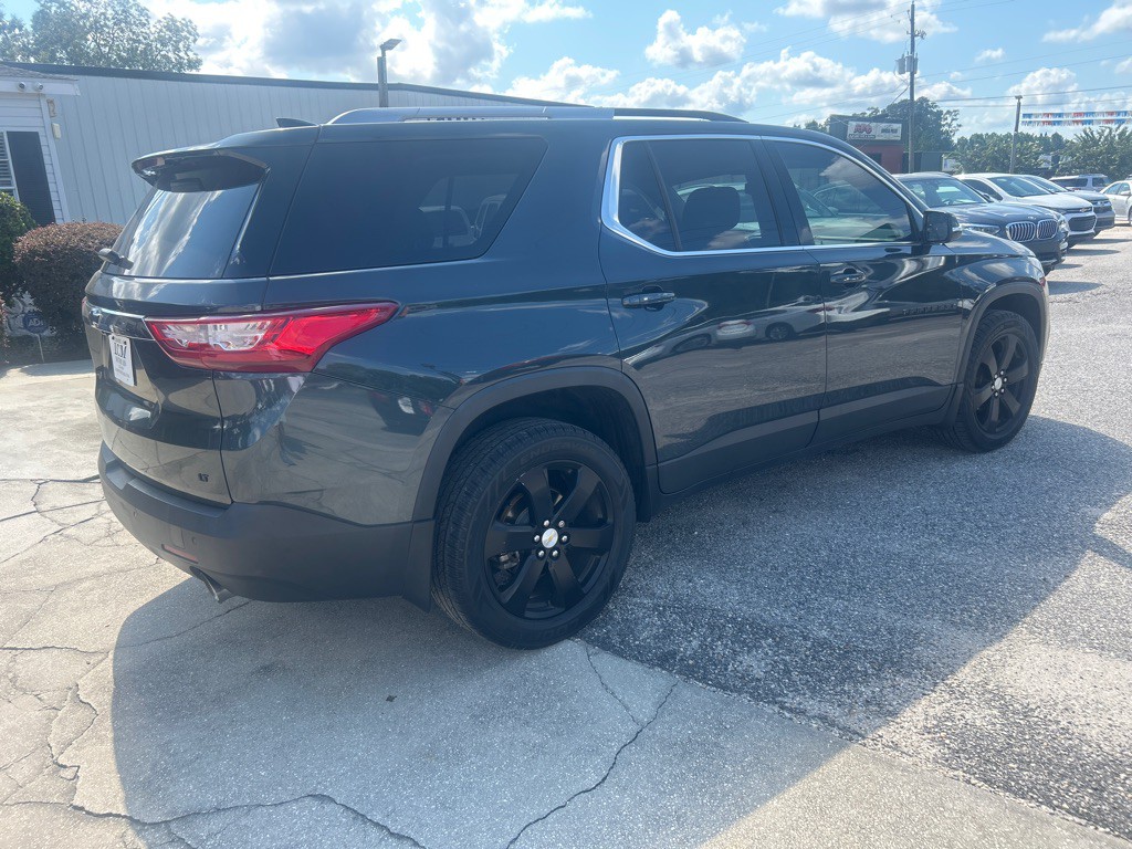 2018 Chevrolet Traverse Image 2