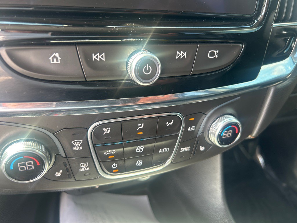 2018 Chevrolet Traverse Image 12
