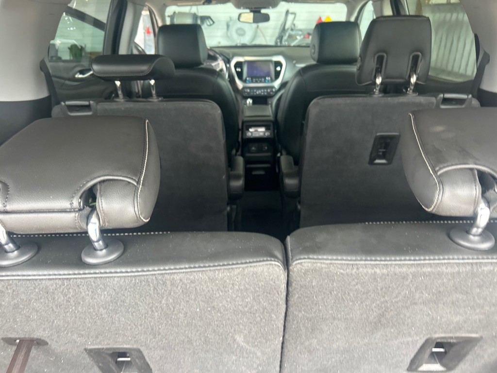 2019 GMC Acadia Image 10