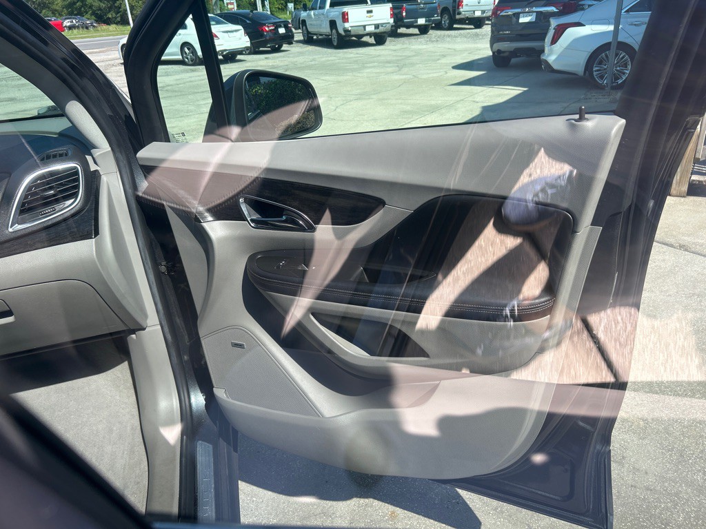 2016 Buick Enclave Image 16