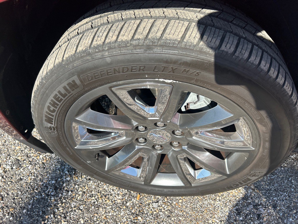 2018 Chevrolet Suburban Image 5