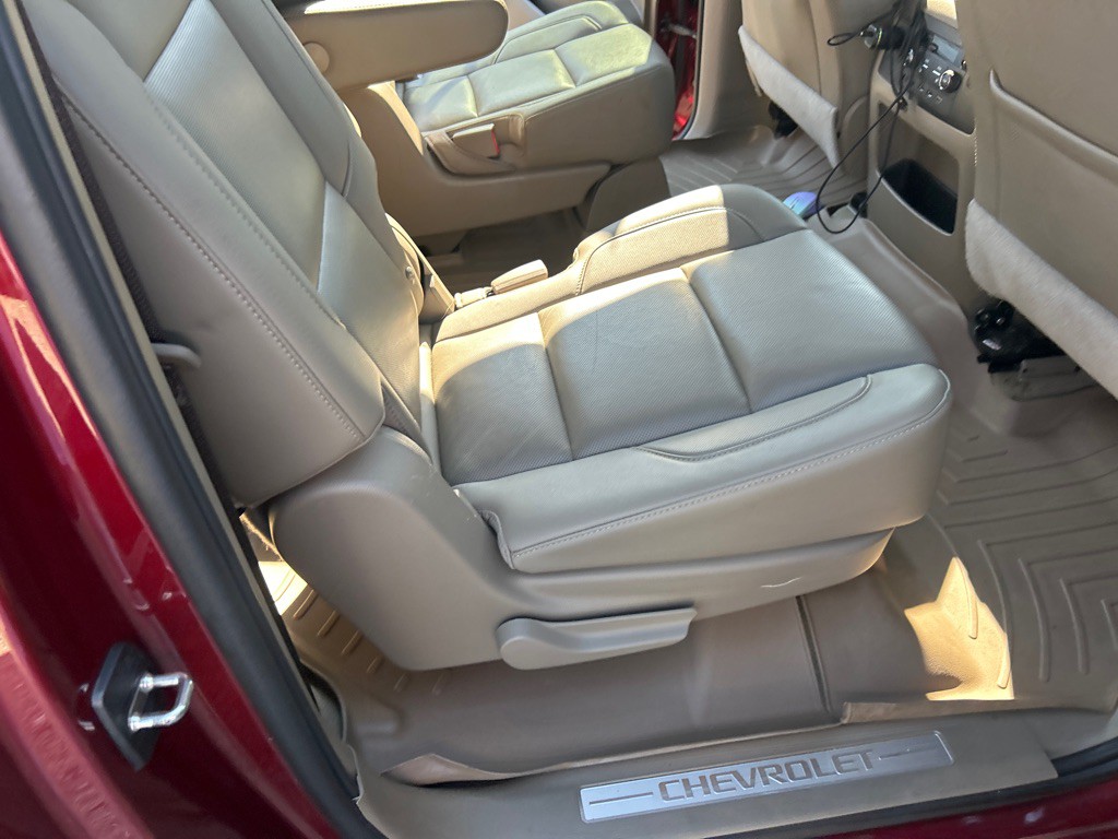 2018 Chevrolet Suburban Image 16