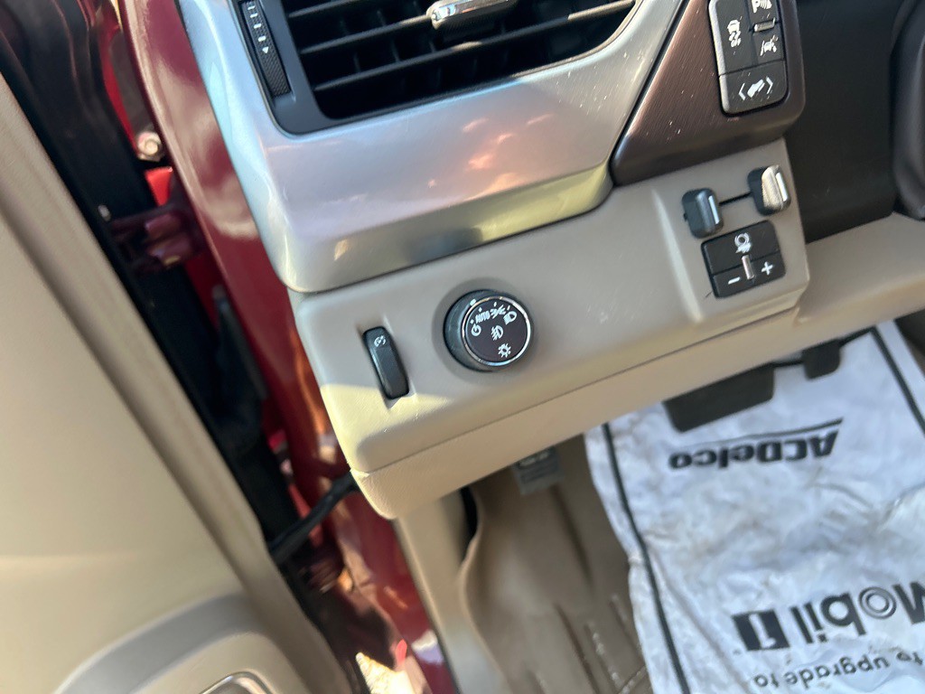 2018 Chevrolet Suburban Image 19