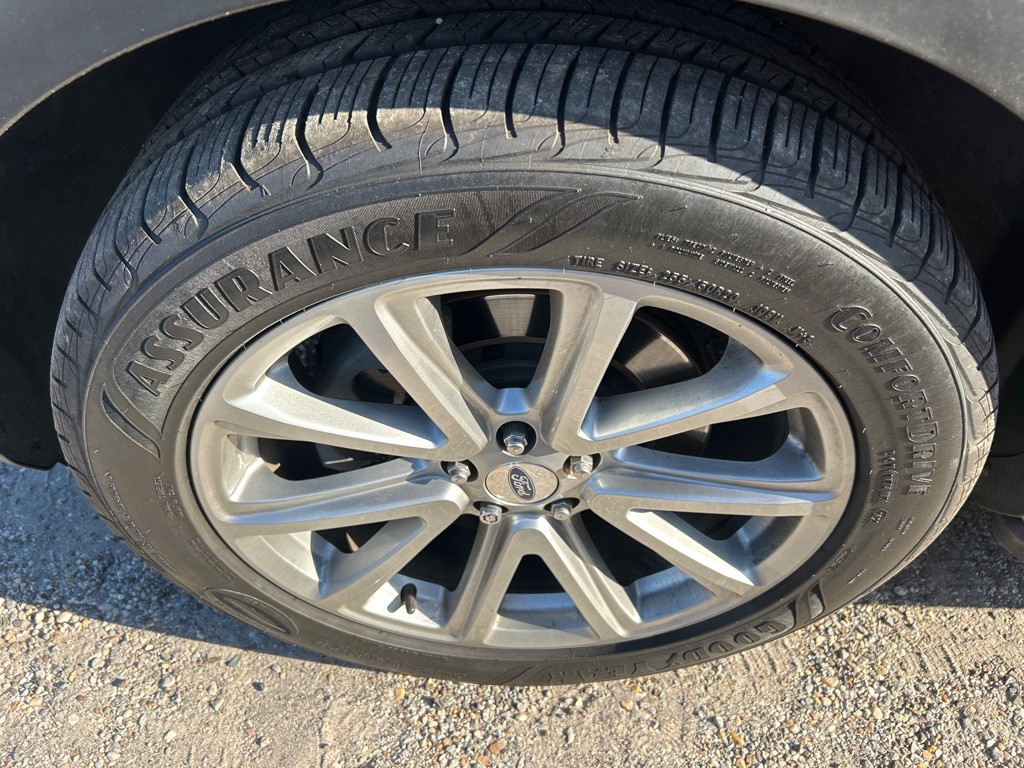 2016 Ford Explorer Image 5