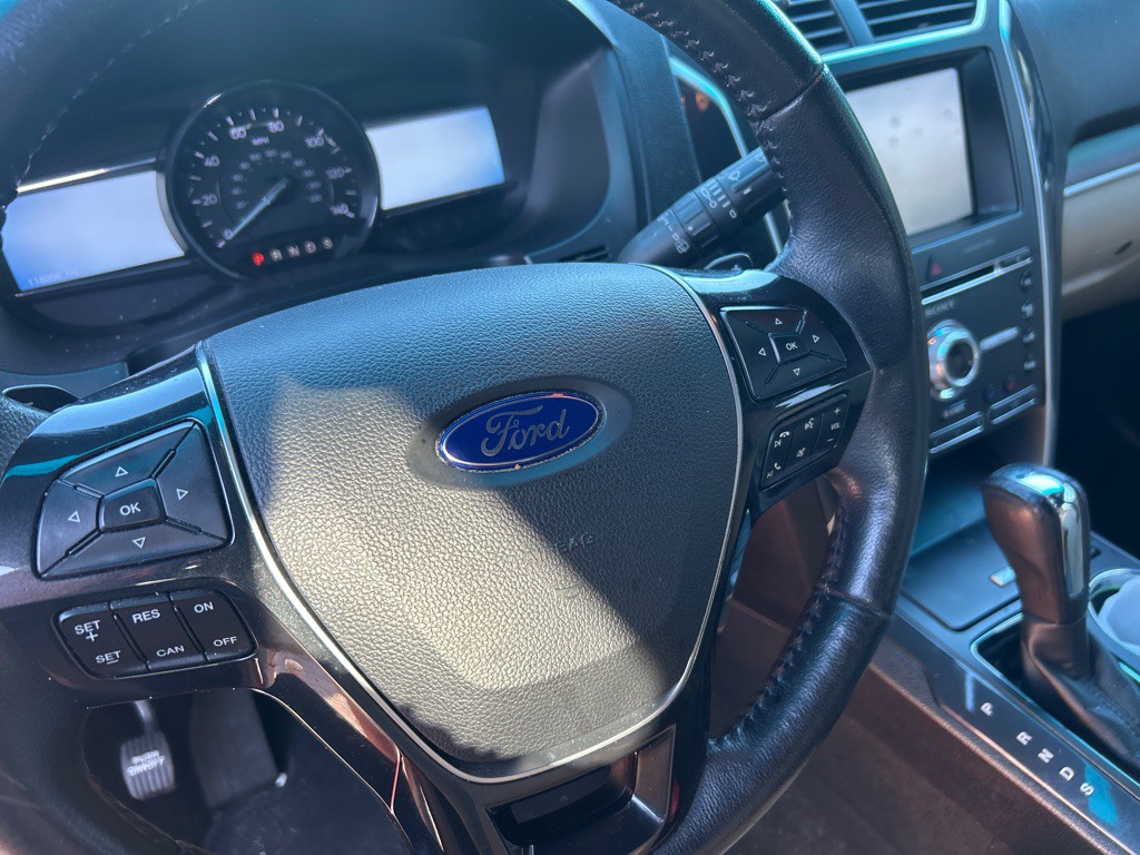 2016 Ford Explorer Image 7