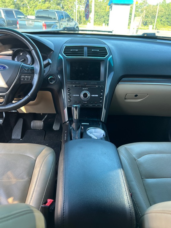 2016 Ford Explorer Image 10