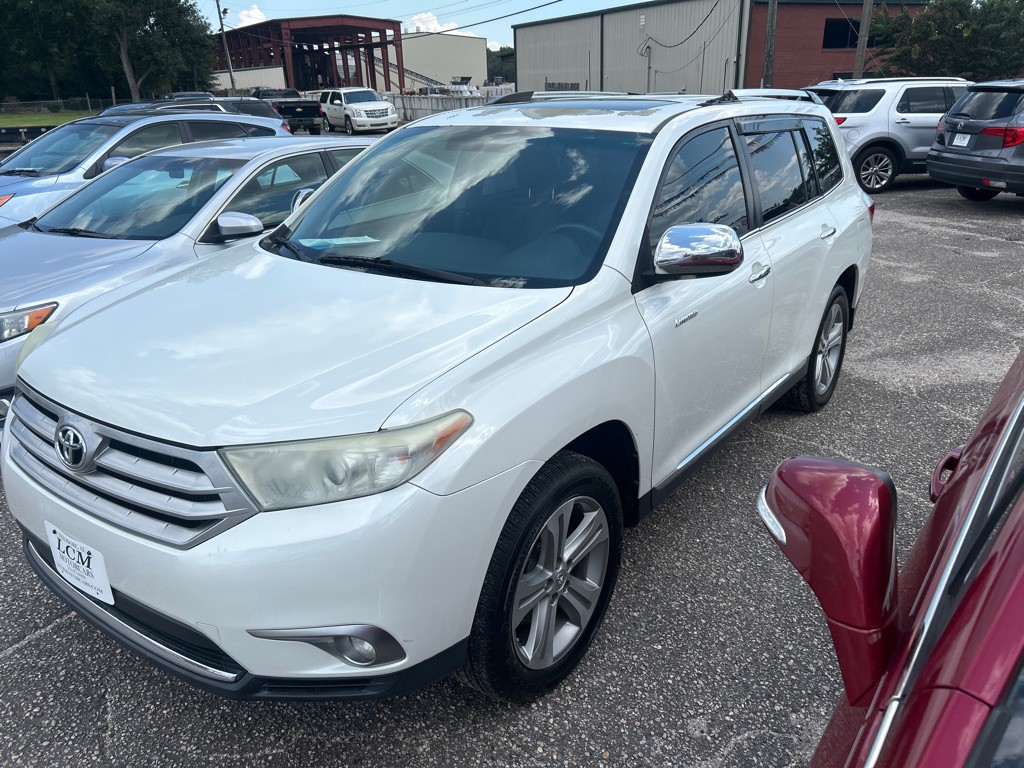 2013 Toyota Highlander Image 1