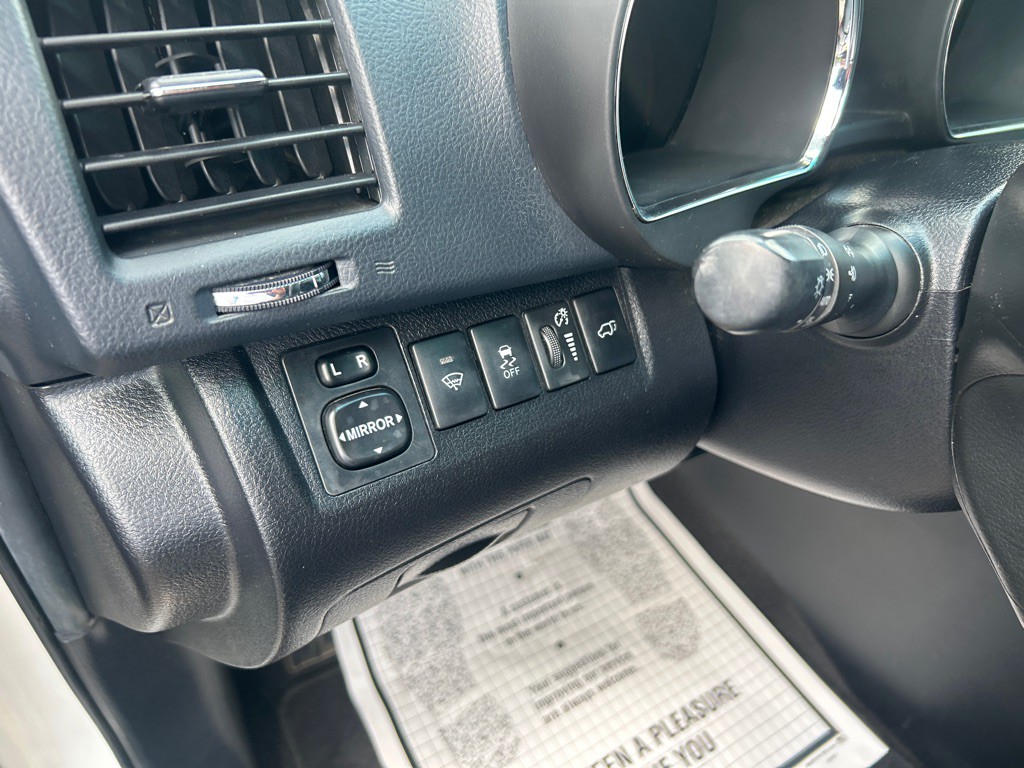2013 Toyota Highlander Image 9