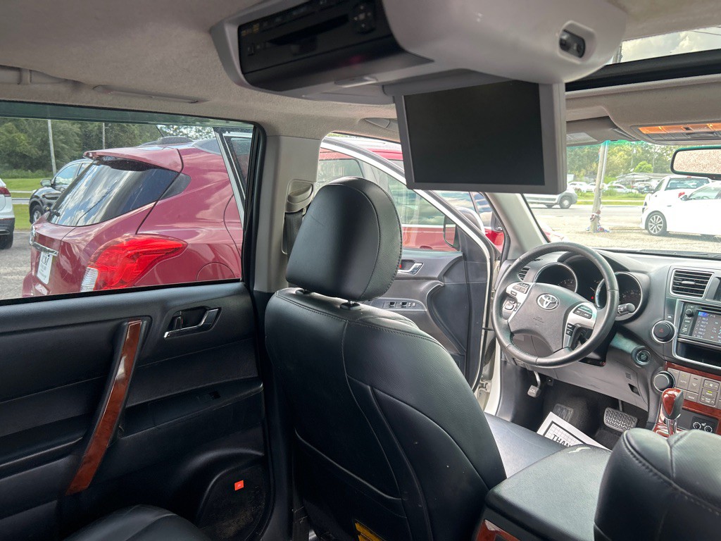 2013 Toyota Highlander Image 17