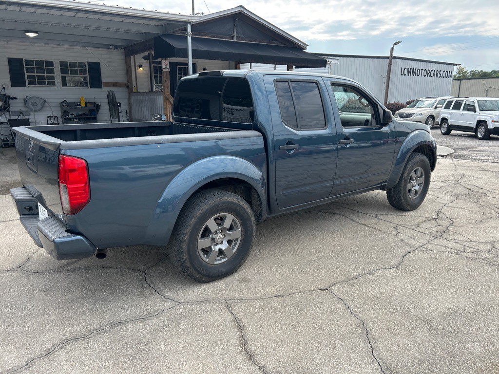 2013 Nissan Frontier Image 2