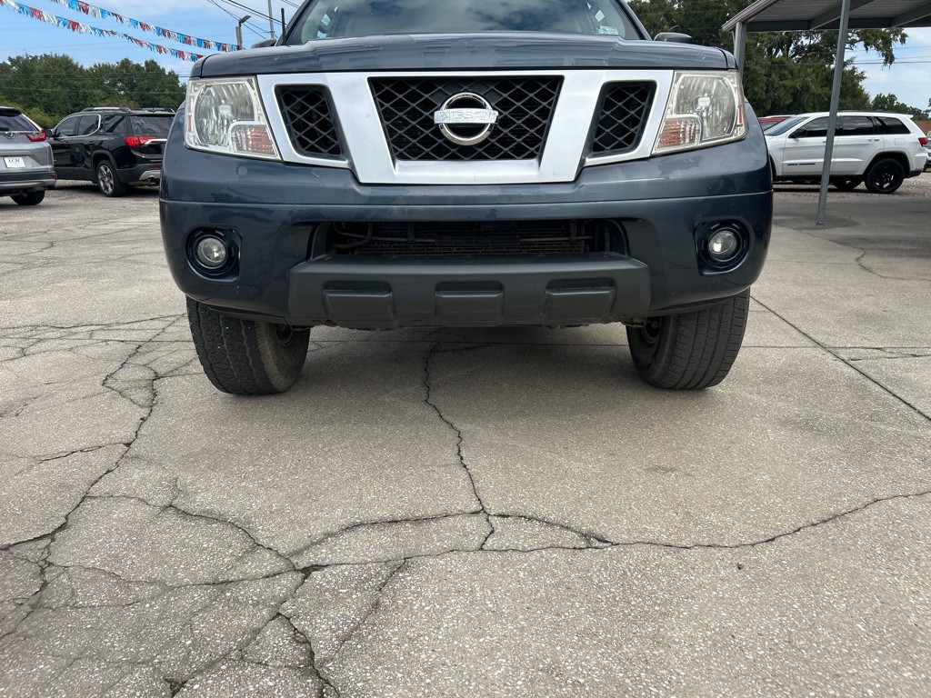 2013 Nissan Frontier Image 3