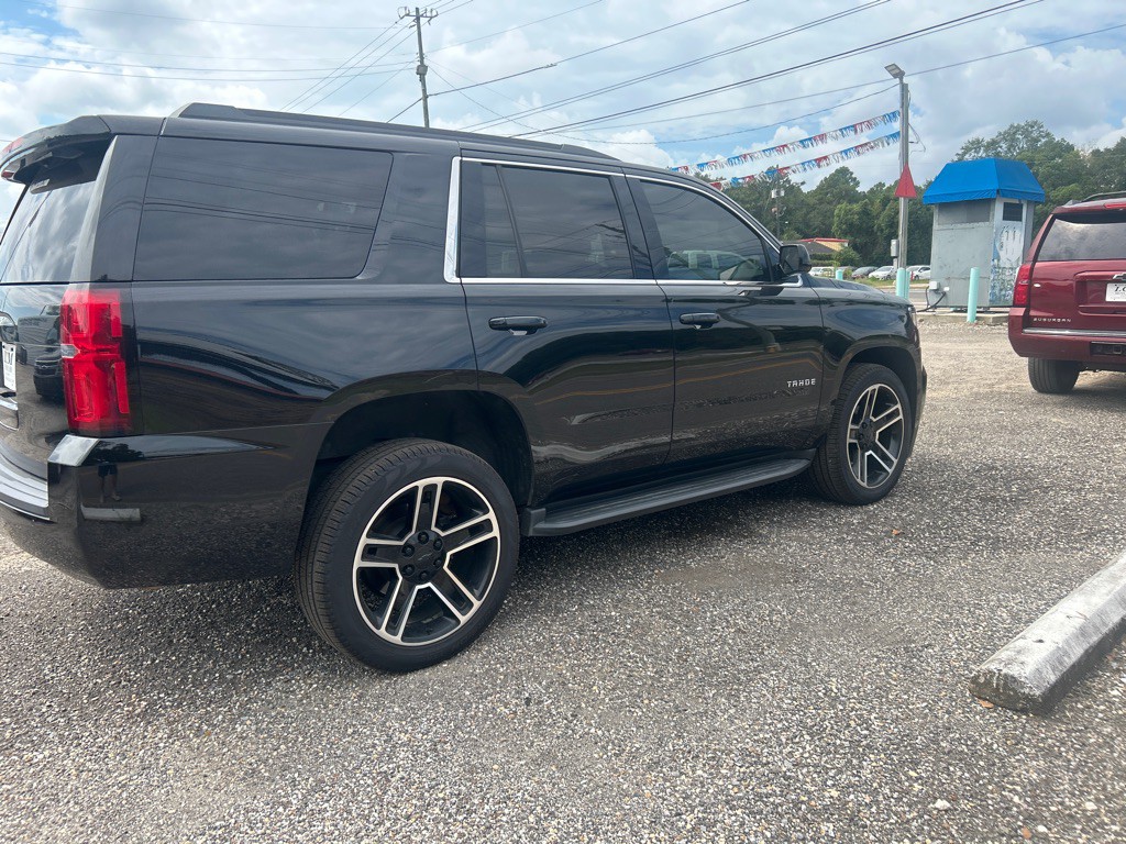 2019 Chevrolet Tahoe Image 2