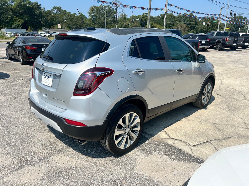 2017 Buick Enclave Image 2