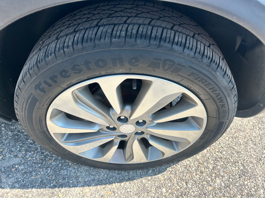 2017 Buick Enclave Image 4