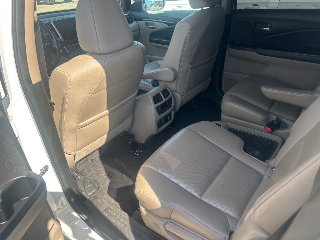 2016 Honda Pilot Image 6