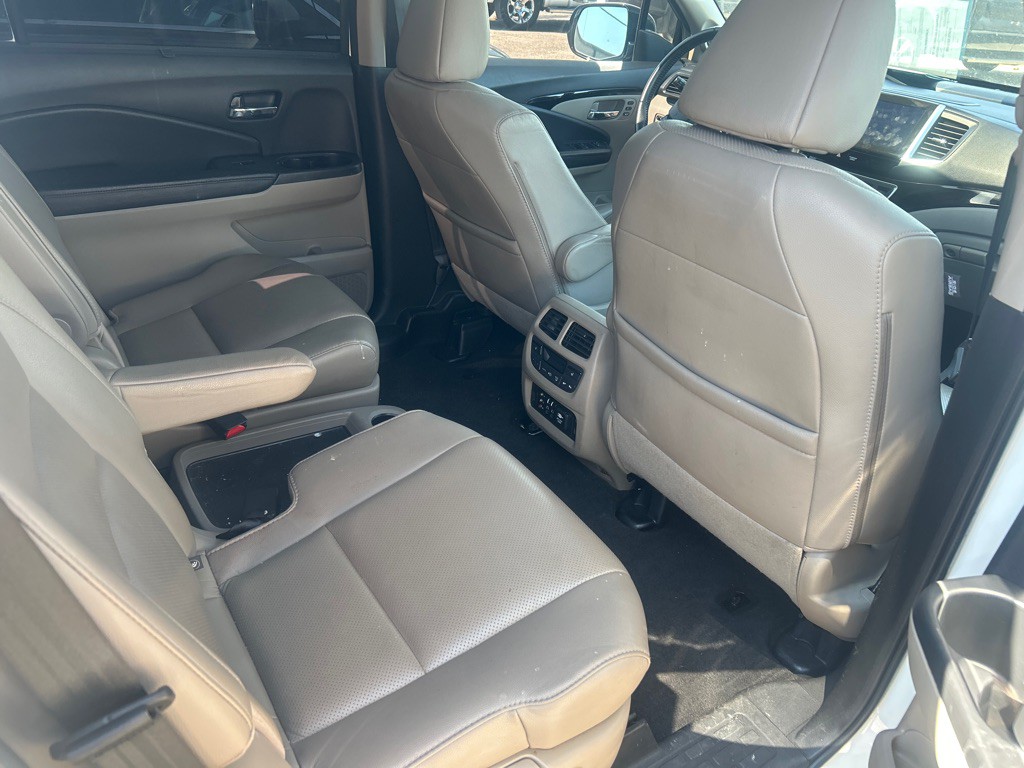2016 Honda Pilot Image 11