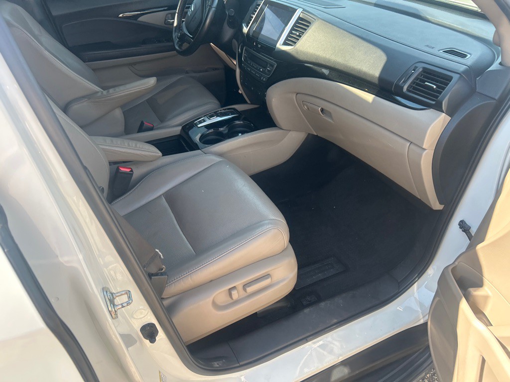 2016 Honda Pilot Image 12