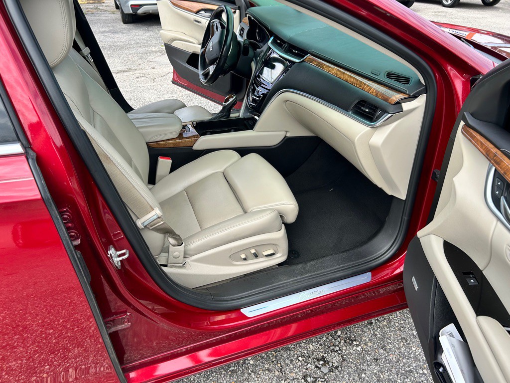 2018 Cadillac XTS Image 12