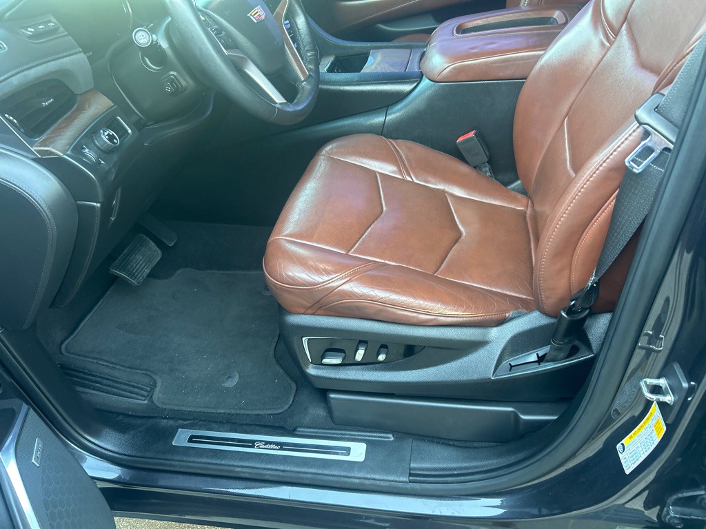 2018 Cadillac Escalade Image 6