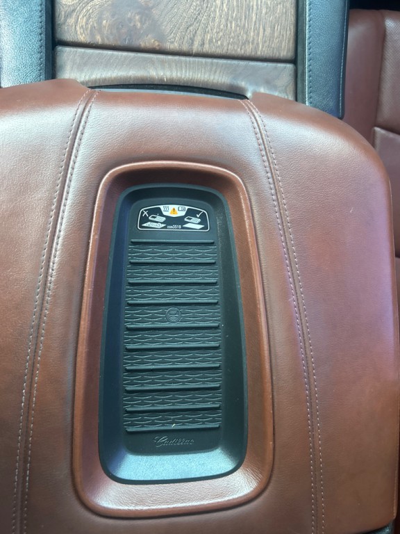 2018 Cadillac Escalade Image 9