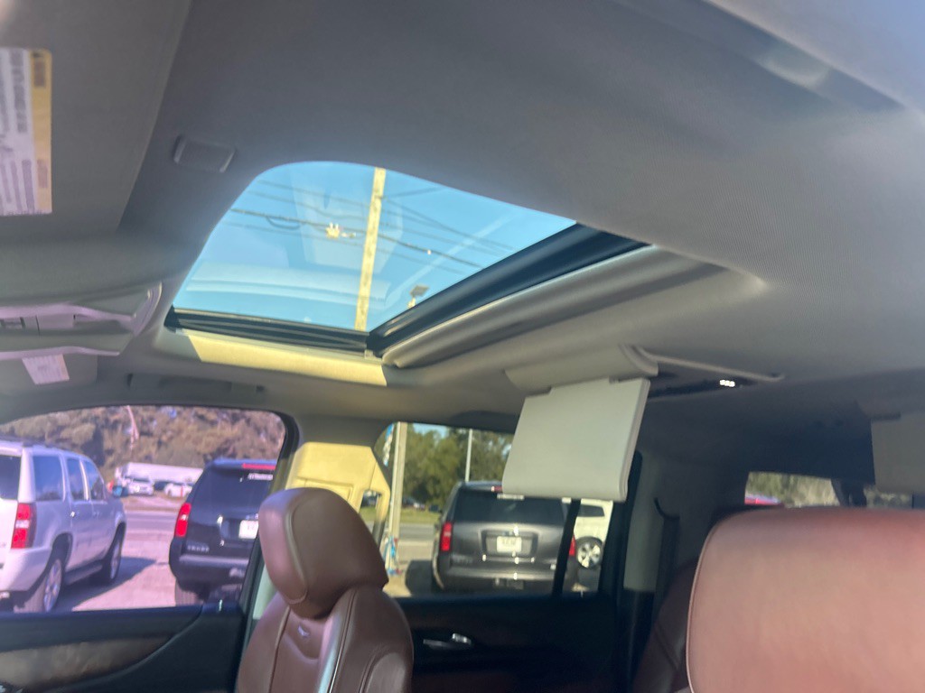 2018 Cadillac Escalade Image 11