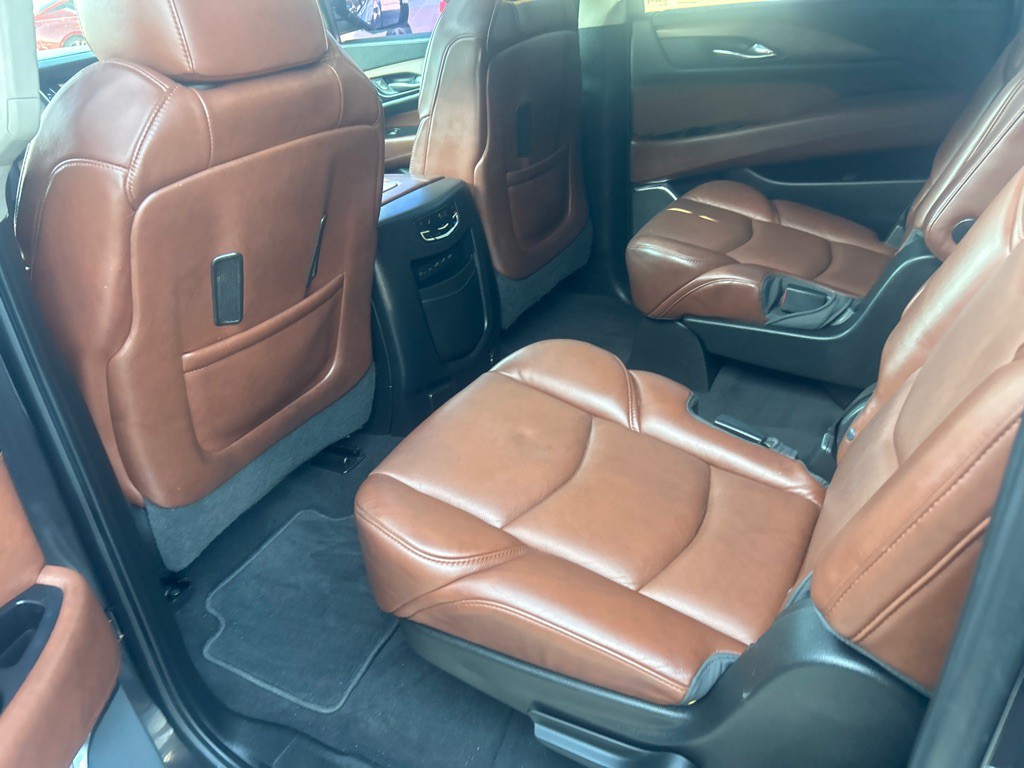 2018 Cadillac Escalade Image 12