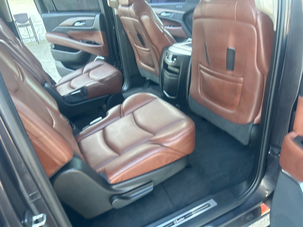 2018 Cadillac Escalade Image 15