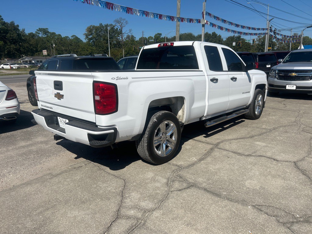 2018 Chevrolet Silverado 1500 Image 2