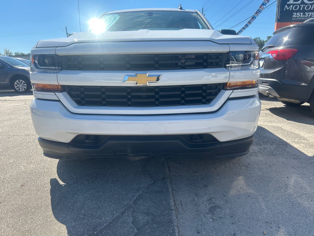 2018 Chevrolet Silverado 1500 Image 3