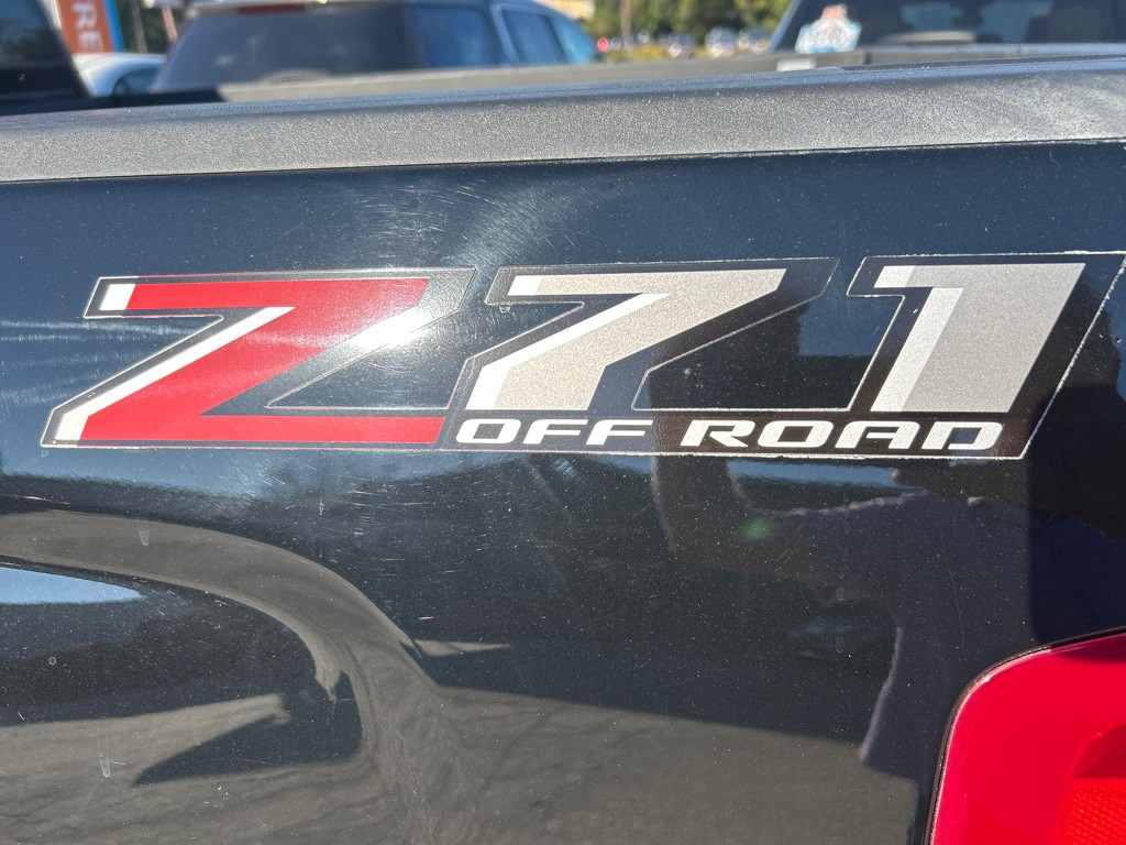 2018 Chevrolet Silverado 1500 Image 2