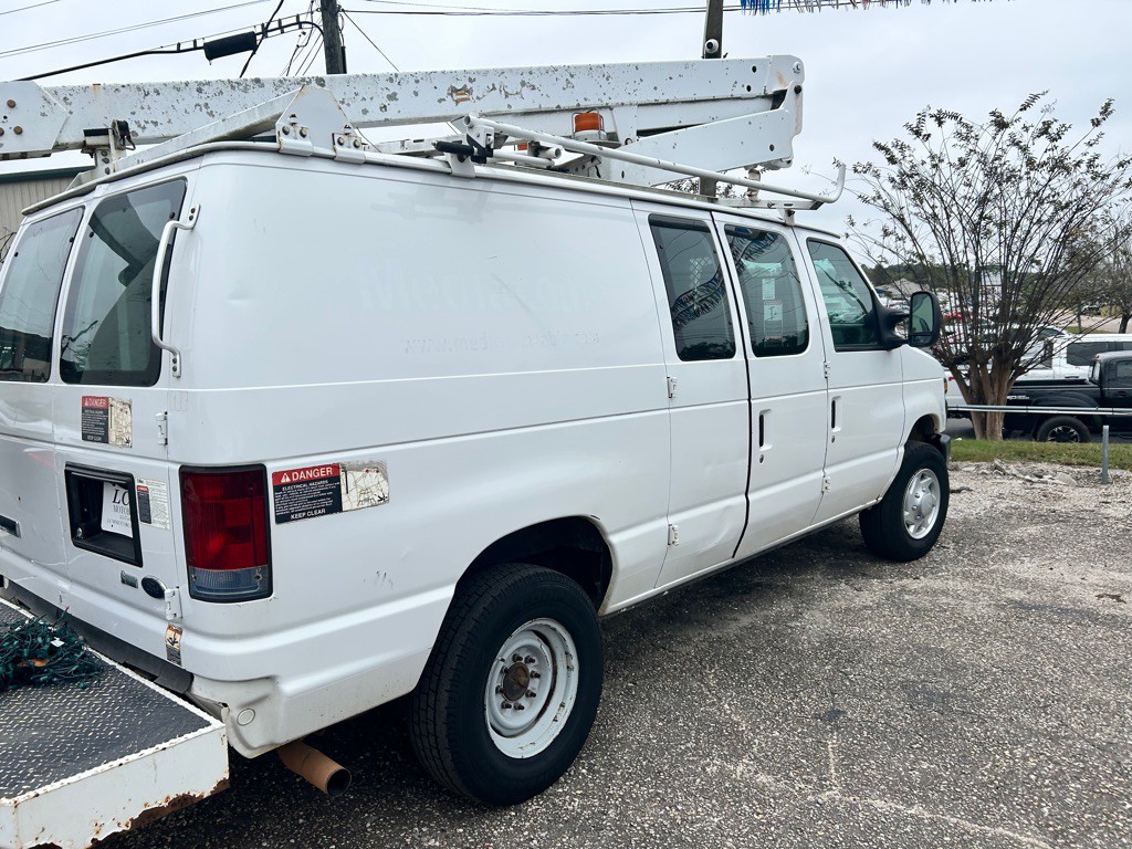 2010 Ford Econoline Image 4