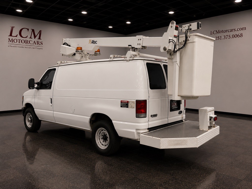 2010 Ford Econoline Image 4
