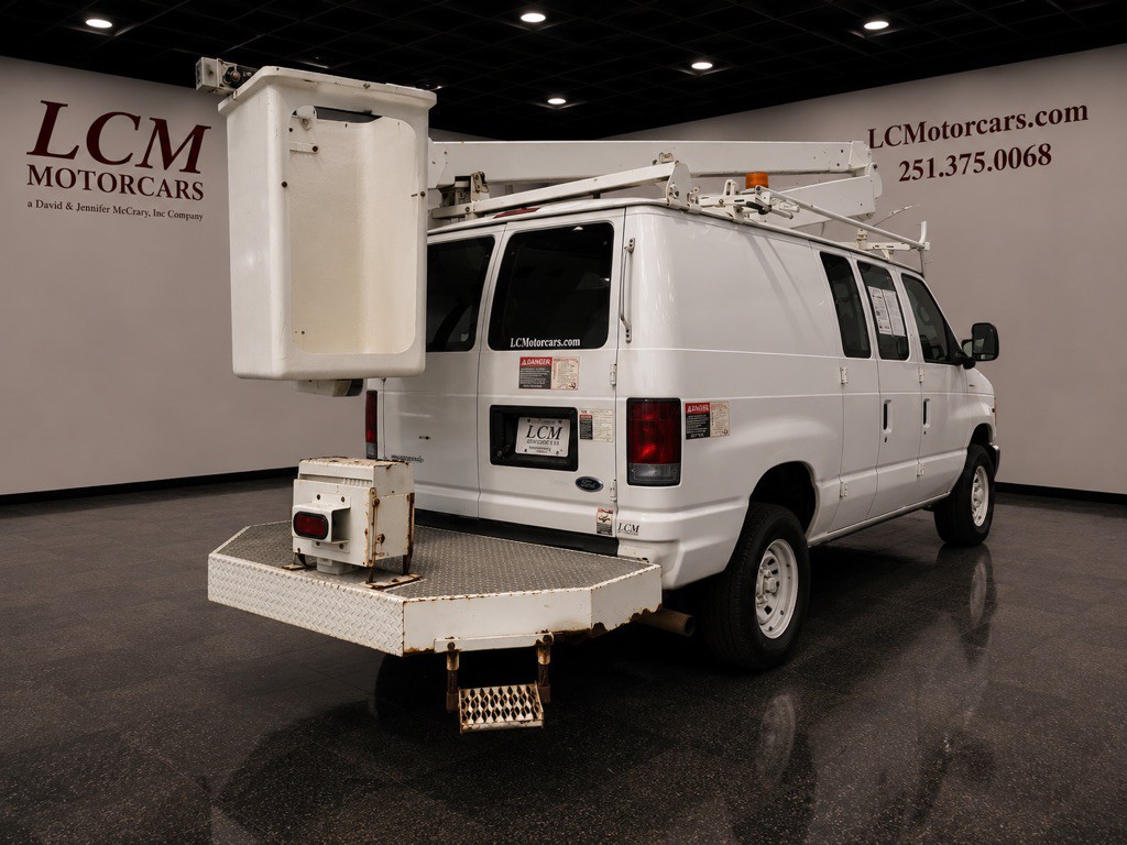 2010 Ford Econoline Image 6
