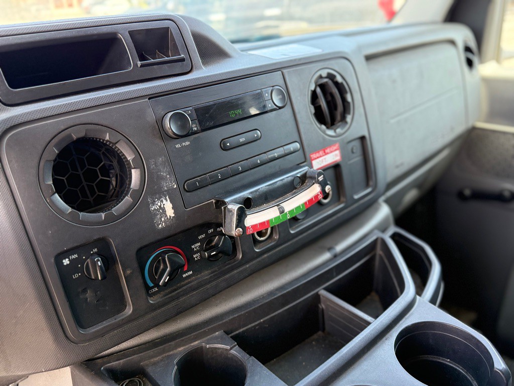 2010 Ford Econoline Image 7