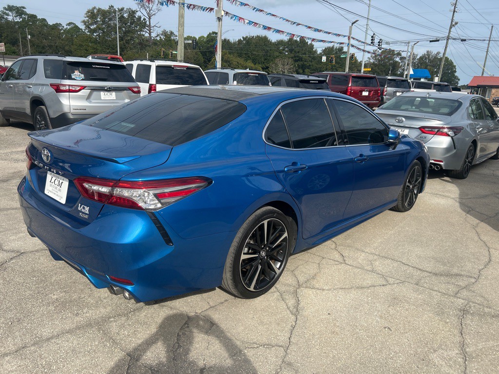 2018 Toyota Camry Image 2