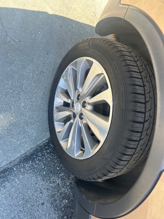 2019 Buick Enclave Image 4