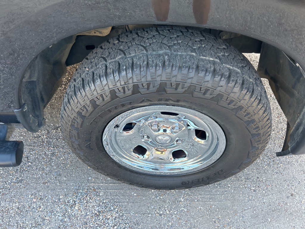 2017 RAM 1500 Image 3