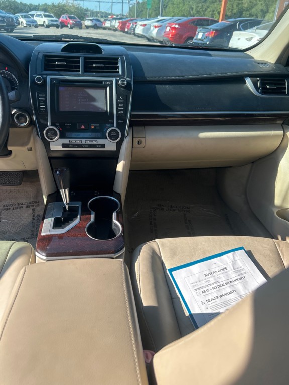 2013 Toyota Camry Image 13