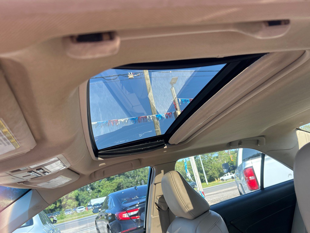 2013 Toyota Camry Image 14