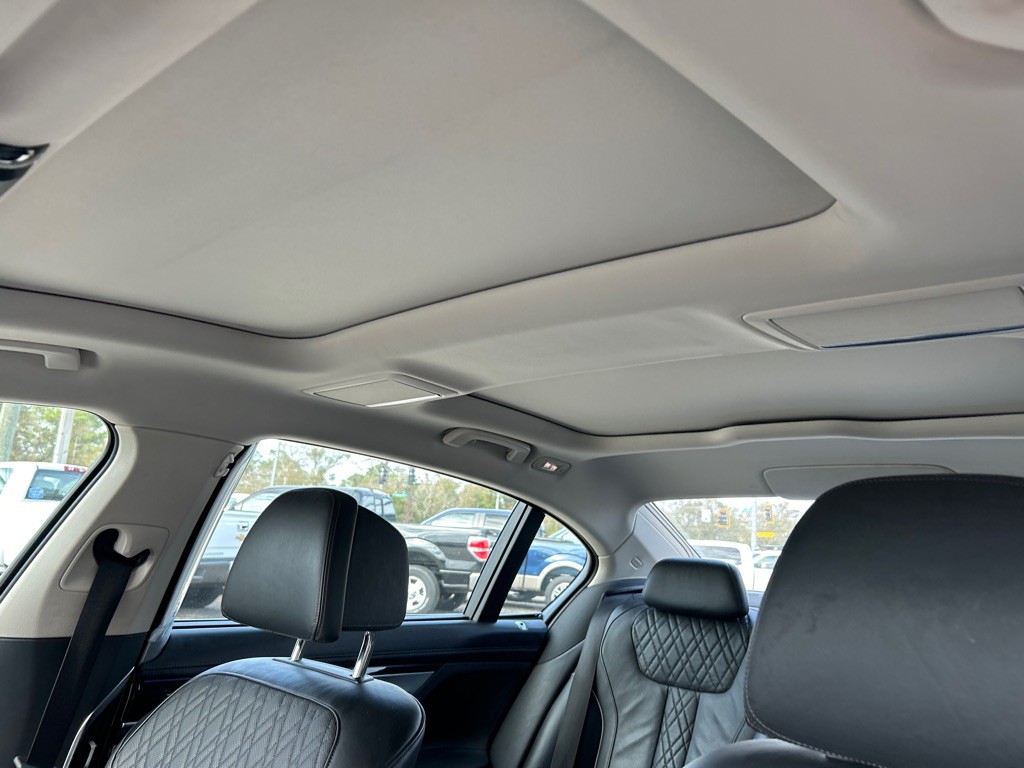 2019 BMW 7 Series Image 12