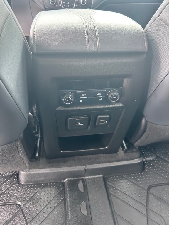 2019 Chevrolet Traverse Image 14