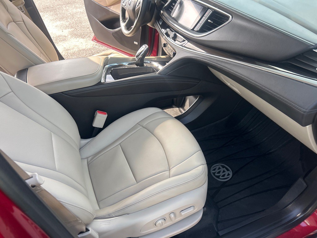 2020 Buick Enclave Image 15