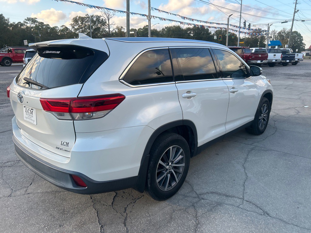 2019 Toyota Highlander Image 2