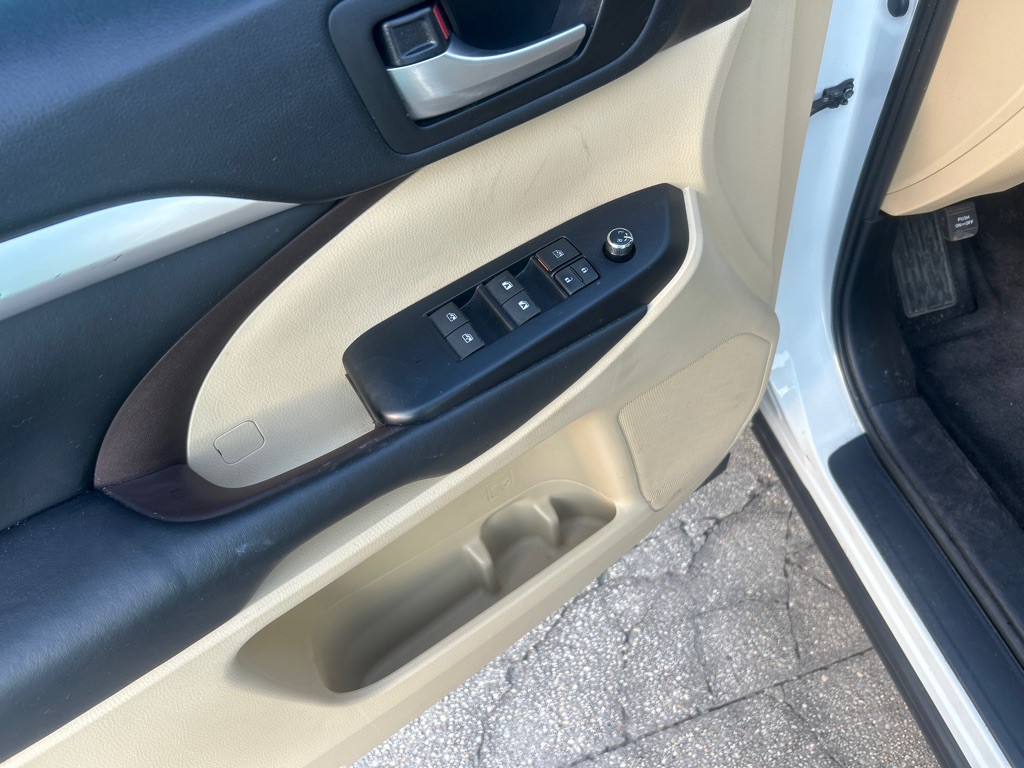 2019 Toyota Highlander Image 5