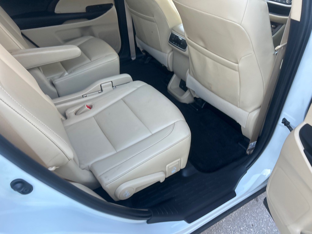 2019 Toyota Highlander Image 14