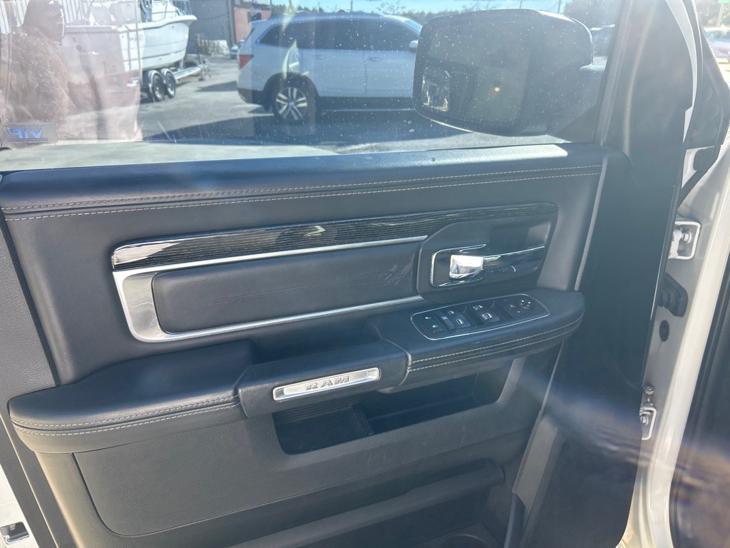 2017 RAM 1500 Image 9